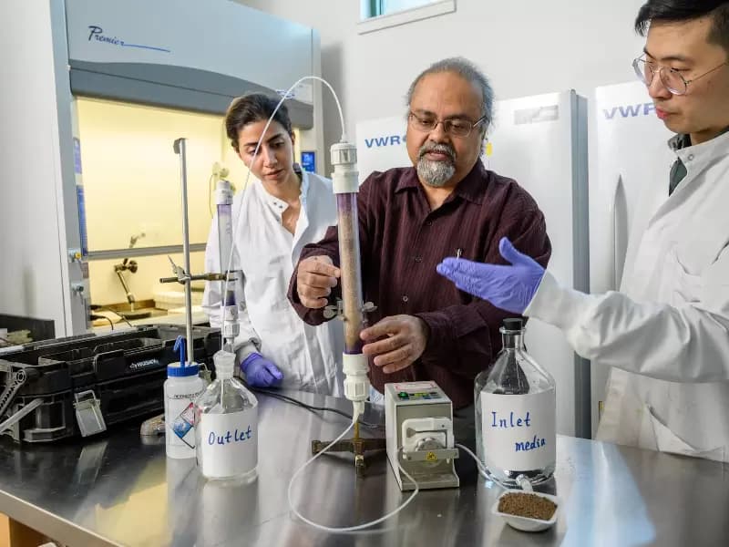  Indian-American environmental scientist Dibyendu 