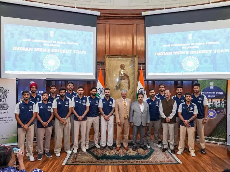 लंदन में भारतीय टीम।