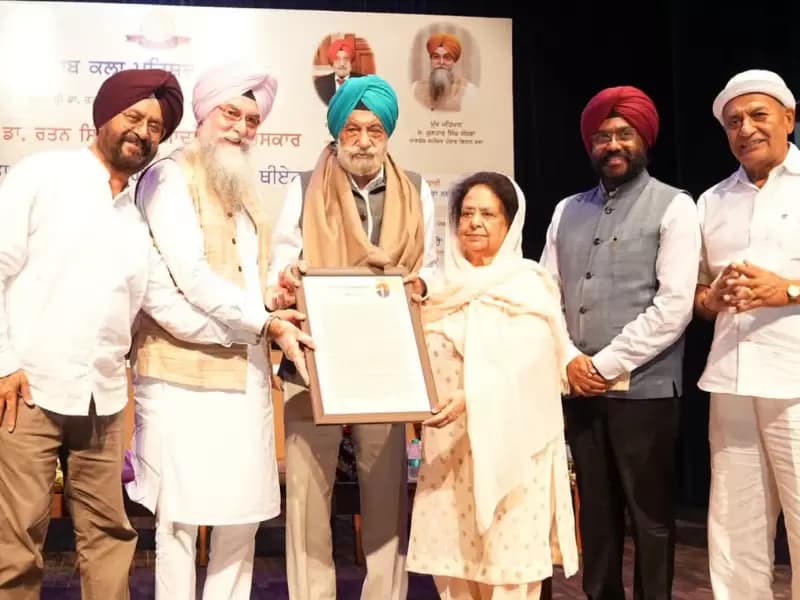 ਪਦਮ ਭੂਸ਼ਣ ਸਰਦਾਰ ਤਰਲੋਚਨ ਸਿੰਘ ਨੂੰ ਪਹਿਲੇ ਡਾ. ਰਤਨ ਸਿੰਘ ਜੱਗੀ ਯਾਦਗਾਰੀ ਸਨਮਾਨ ਨਾਲ ਨਿਵਾਜਿਆ