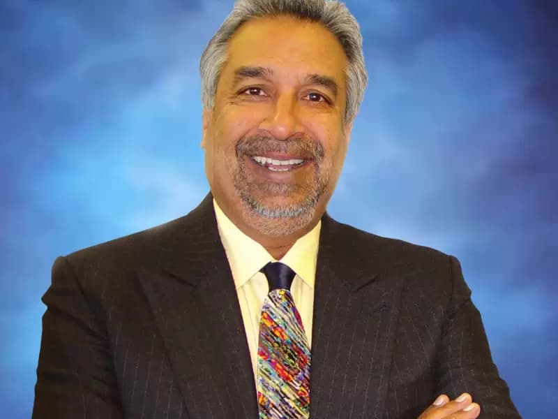  Vinod Gupta