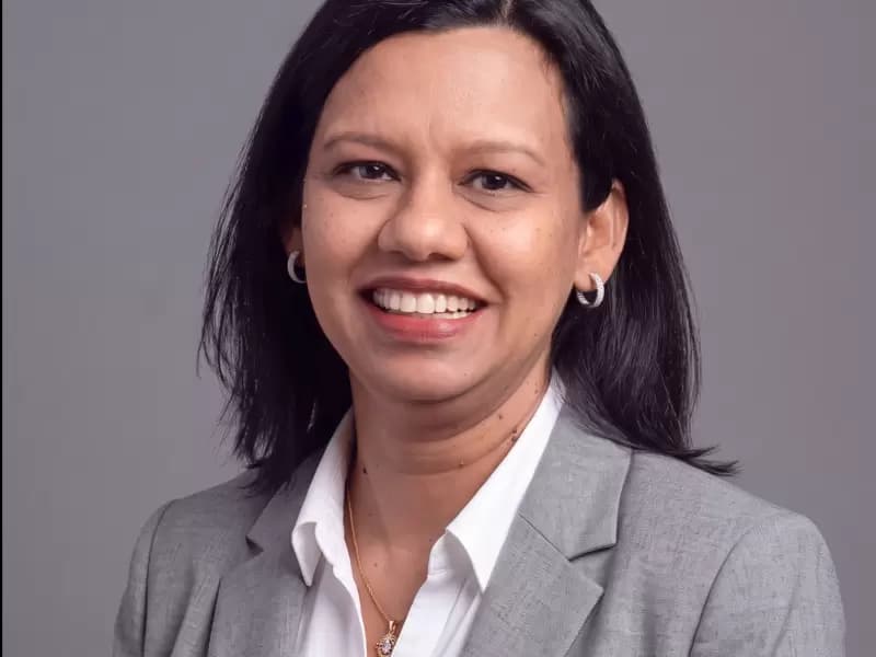  Indira Agarwal 