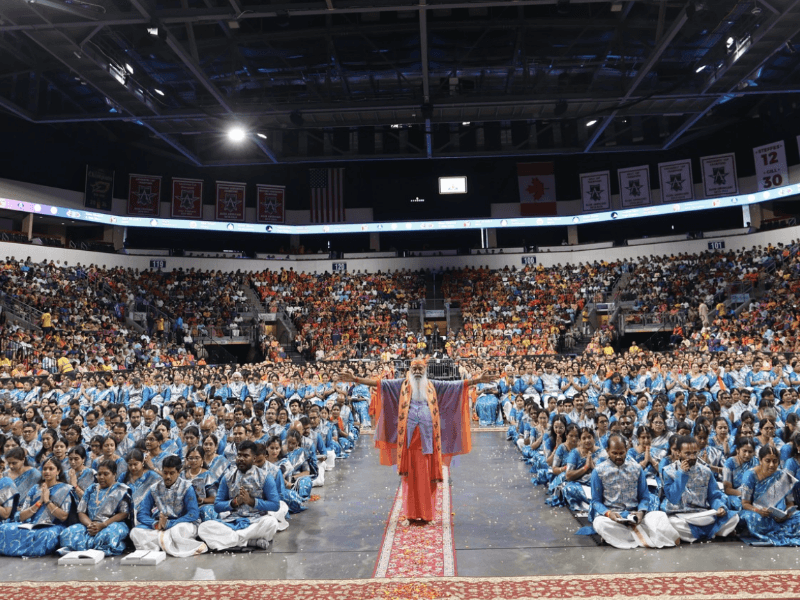 Thousands unite for Bhagavad Gita Parayana
