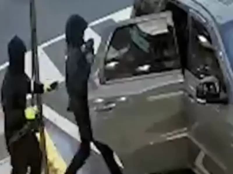 Masked robbers take jewels worth $1 million from US Indian jeweller in 1-minute heist  
