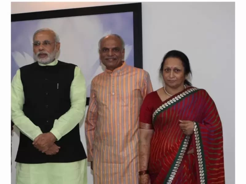 Sharad Amin with PM Modi
