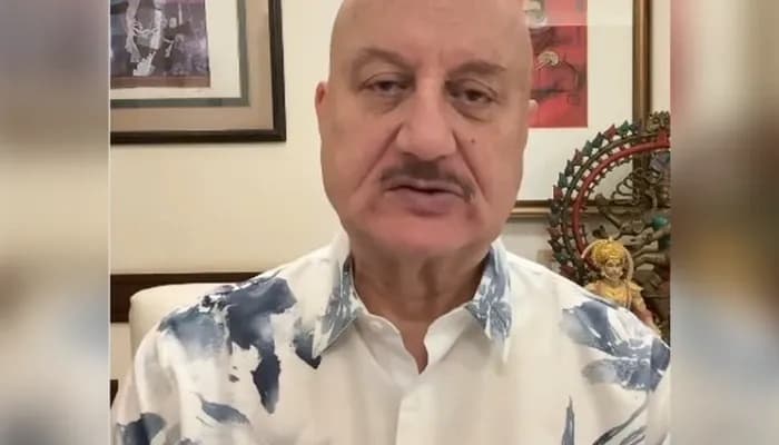  Anupam Kher