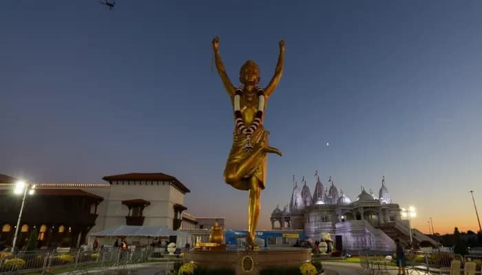 Toronto temple consecrates Shri Nilkanth Varni statue