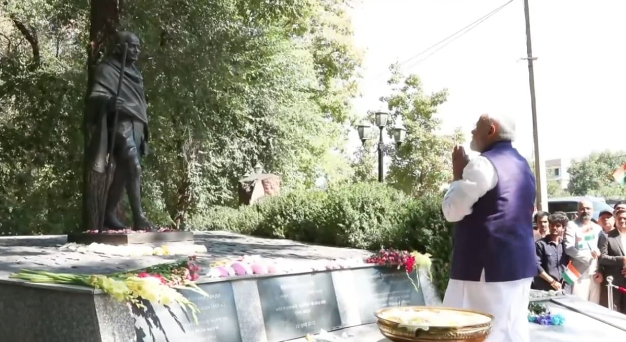 PM Modi pays tribute to Mahatma Gandhi in Kyrgyzstan 