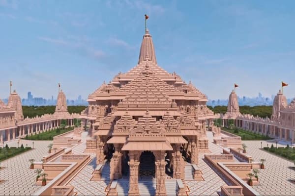 મોદીની અયોધ્યા મુલાકાત કેરળ અને તમિલનાડુ થઈને થઈ હતી.