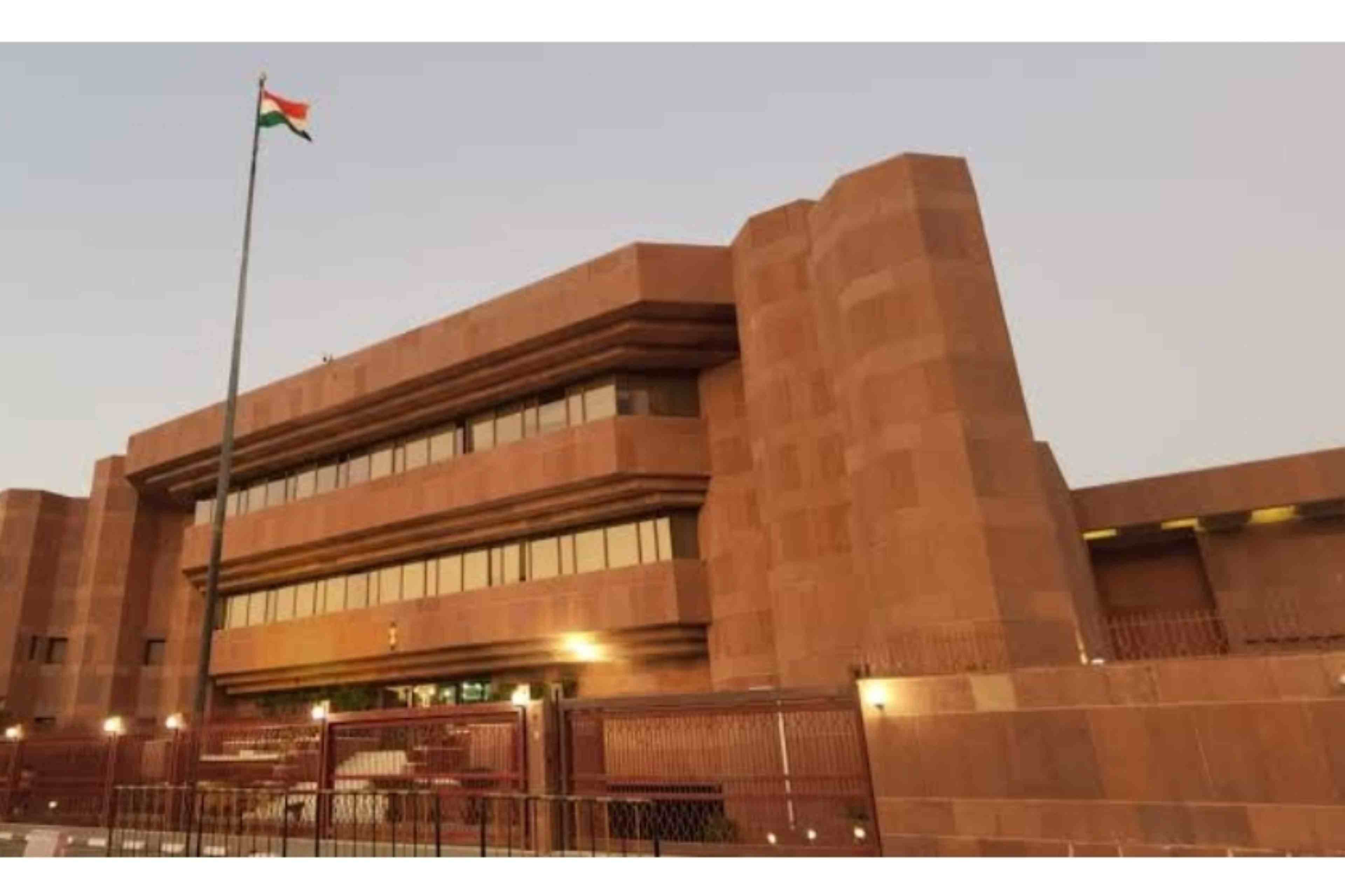कुवैत सरकार की एमनेस्टी योजना के बाद भारतीय दूतावास में आवेदनों की भरमार हो गई है।