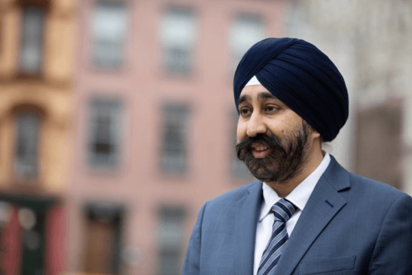 ਹੋਬੋਕੇਨ ਦੇ ਮੇਅਰ ਰਵਿੰਦਰ ਸਿੰਘ ਭੱਲਾ ਨੂੰ ਨਿਊਜਰਸੀ ਦੇ 8ਵੇਂ ਕਾਂਗਰੇਸ਼ਨਲ ਡਿਸਟ੍ਰਿਕਟ ਲਈ ਡੈਮੋਕਰੇਟਿਕ ਪ੍ਰਾਇਮਰੀ ਵਿੱਚ ਹਾਰ ਦਾ ਸਾਹਮਣਾ ਕਰਨਾ ਪਿਆ ਹੈ