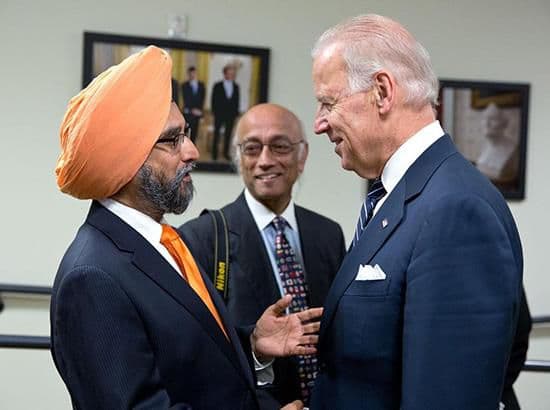 ਇੱਕ ਫਾਈਲ ਫੋਟੋ ਵਿੱਚ ਅਮਰੀਕੀ ਰਾਸ਼ਟਰਪਤੀ ਜੋ ਬਾਈਡਨ ਨਾਲ SCORE ਦੇ ਚੇਅਰਮੈਨ ਡਾ. ਰਾਜਵੰਤ ਸਿੰਘ