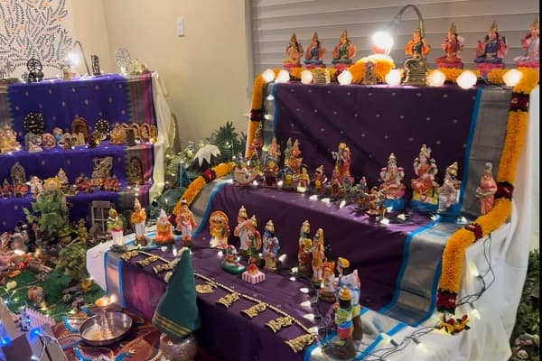 रूपनगुंटा परिवार का पारंपरिक गोलू उत्सव।
