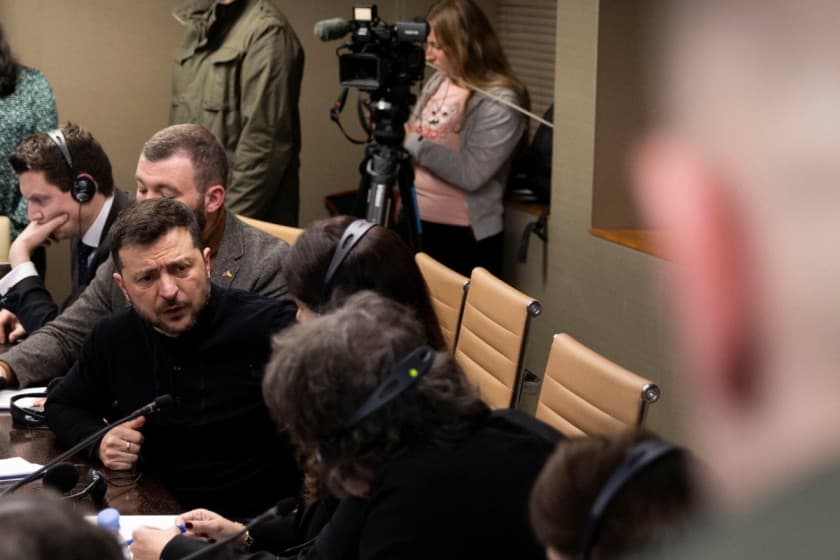 Ukrainian President Volodymyr Zelenskiy speaks during a meeting with members of the media on the outskirts of London, Britain, March 2, 2025. REUTERS/Carlos Jasso