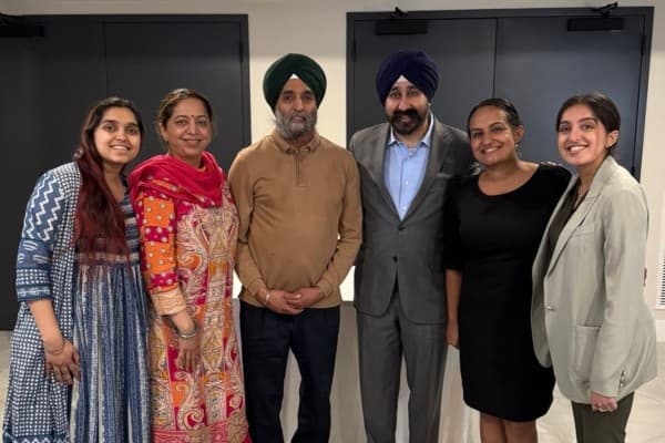 Ravi Bhalla with Onkar Singh and other members of the SIkh community in New Jersey