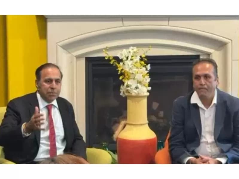Rep. Raja Krishnamoorthi with Ajay Jain Bhutoria.