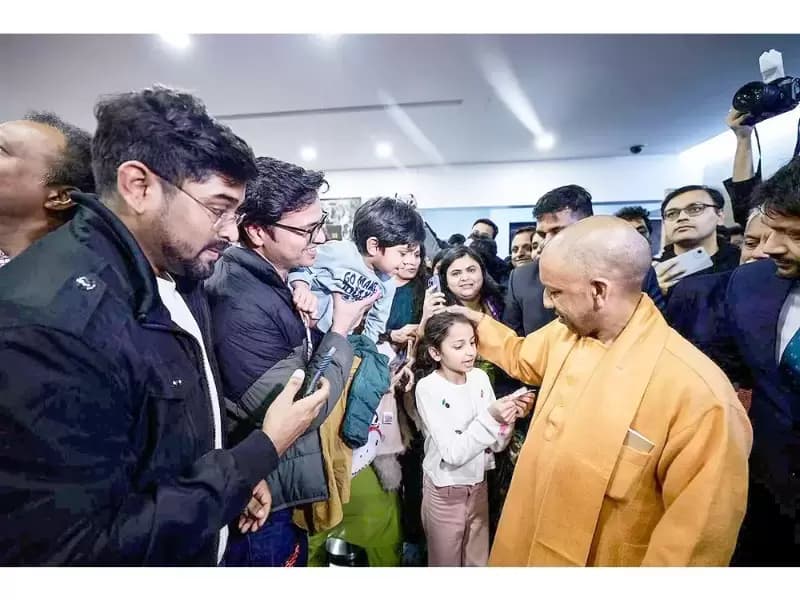 जापान में सीएम योगी का प्रवासी भारतीयों ने भव्य स्वागत किया।