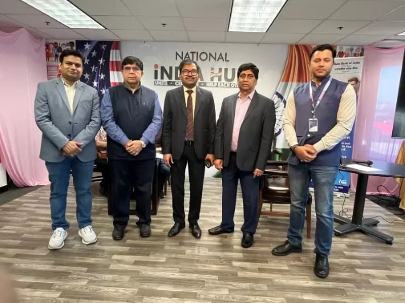 कस्टमर कनेक्ट सत्र में SBI शिकागो और FIA शिकागो के अधिकारी उपस्थित थे।