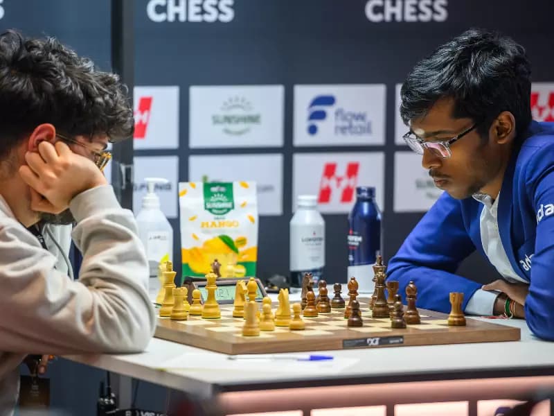 Firouzja delivered the only decisive result of the day in the open section, defeating Indian teenager Rameshbabu Praggnanandhaa in a deeply strategic encounter.