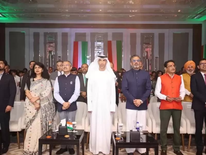 Suniel Shetty addresses attendees at an Indian People’s Forum event in the UAE, celebrating the strong bond between India and the UAE.