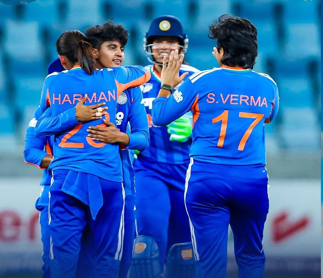 India earn seven-wicket win over Pakistan